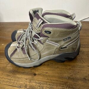 Keen Womens Targhee Outdoor Hiking High Top Sneakers boots shoes sz 8.5